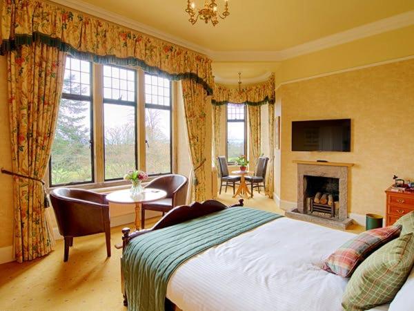 Kincraig Castle Hotel インヴァーゴードン エクステリア 写真